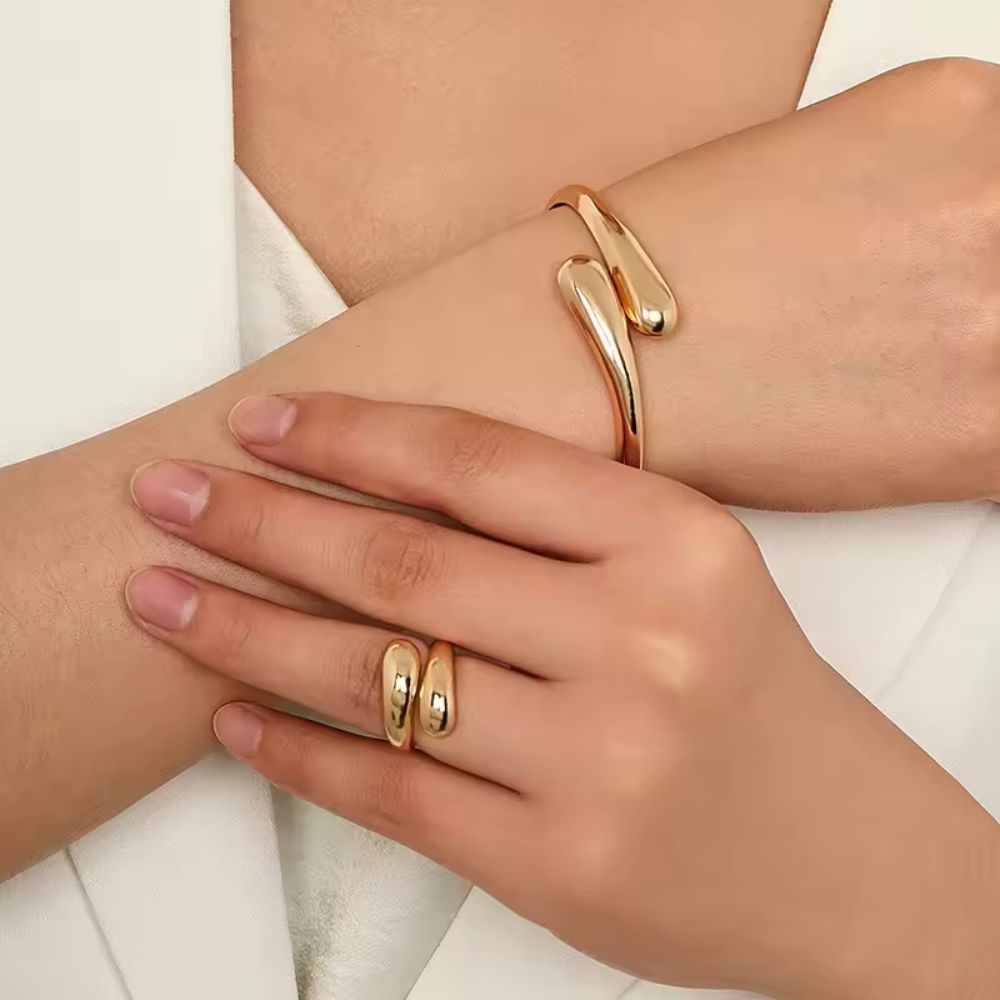 SCULPTED JEWELRY SET